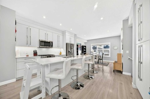 456 West Lakeview Drive, Chestermere, AB 
