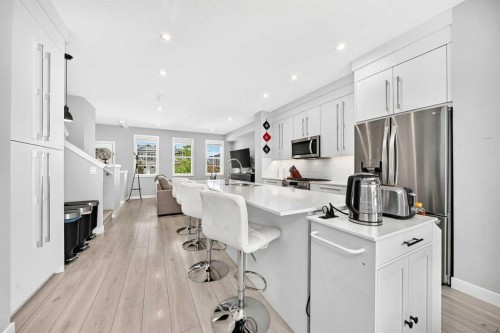 456 West Lakeview Drive, Chestermere, AB 