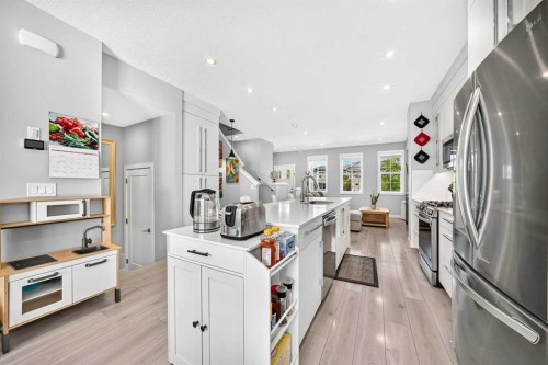 456 West Lakeview Drive, Chestermere, AB 