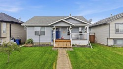 142 Robinson Penhold, AB T0M 1R0