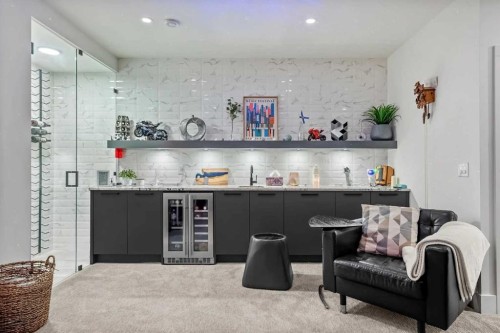 2017 42 Avenue Sw, Calgary, AB 