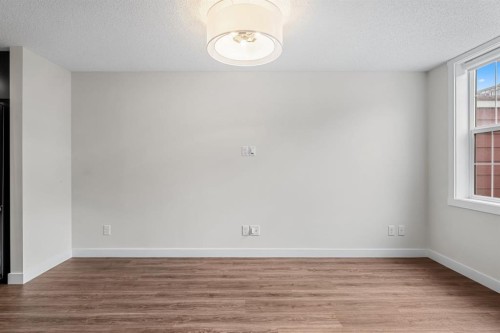 517 Mckenzie Towne Close Se, Calgary, AB 