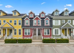 517 Mckenzie Towne Close SE Calgary, AB T2Z 1A7