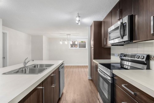 517 Mckenzie Towne Close Se, Calgary, AB 