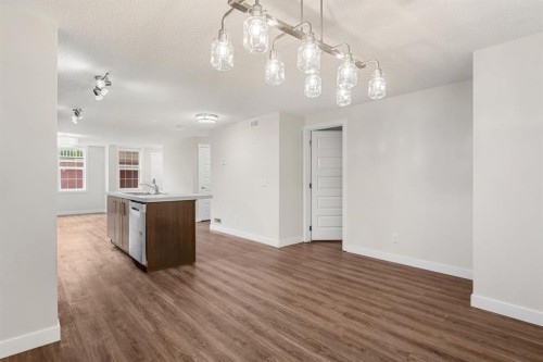 517 Mckenzie Towne Close Se, Calgary, AB 