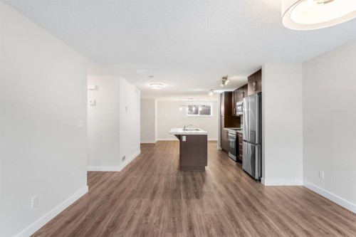 517 Mckenzie Towne Close Se, Calgary, AB 