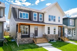 26 Starling Boulevard NW Calgary, AB T3P 2V7