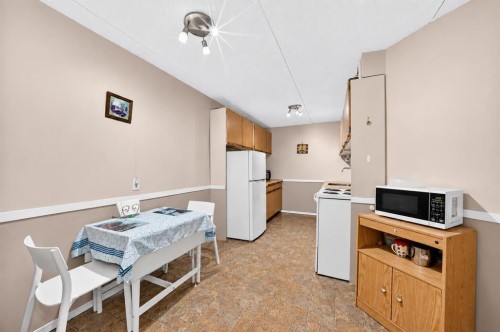 106-5204 Dalton Drive Nw, Calgary, AB - Indoor