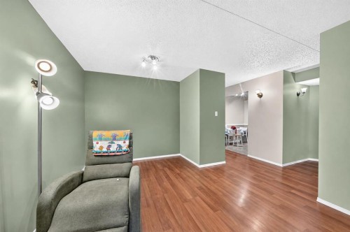 106-5204 Dalton Drive Nw, Calgary, AB - Indoor Photo Showing Other Room