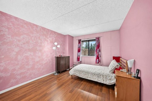 106-5204 Dalton Drive Nw, Calgary, AB - Indoor Photo Showing Bedroom