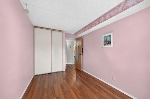 106-5204 Dalton Drive Nw, Calgary, AB - Indoor Photo Showing Other Room