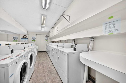 106-5204 Dalton Drive Nw, Calgary, AB - Indoor Photo Showing Laundry Room