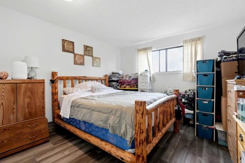 40 Mckerrell Close Se, Calgary, AB 