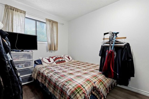 40 Mckerrell Close Se, Calgary, AB 