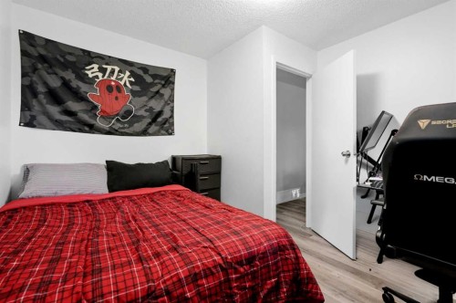 40 Mckerrell Close Se, Calgary, AB 