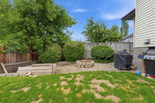 40 Mckerrell Close Se, Calgary, AB 