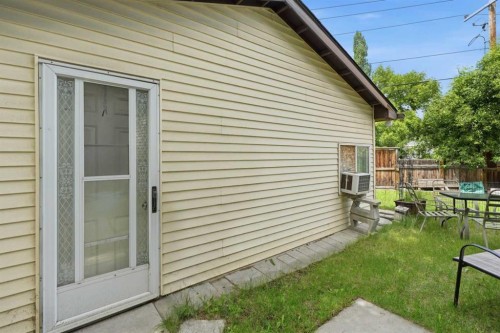 40 Mckerrell Close Se, Calgary, AB 
