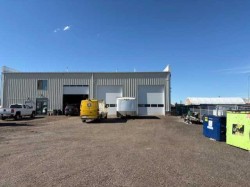 5235 28 Avenue  Calgary, AB T2B 3W3