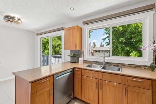 2411 51 Street Ne, Calgary, AB 
