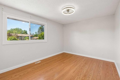 2411 51 Street Ne, Calgary, AB 