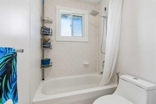 2411 51 Street Ne, Calgary, AB 