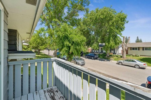 2411 51 Street Ne, Calgary, AB 