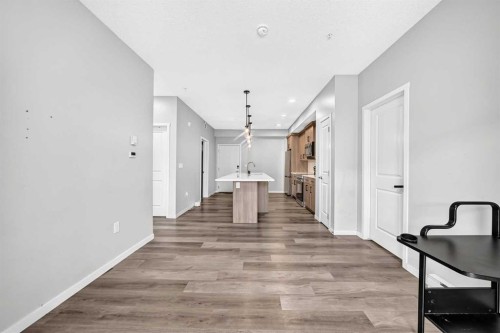 2105-33 Carringham Gate Nw, Calgary, AB 