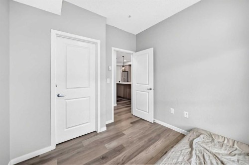2105-33 Carringham Gate Nw, Calgary, AB 