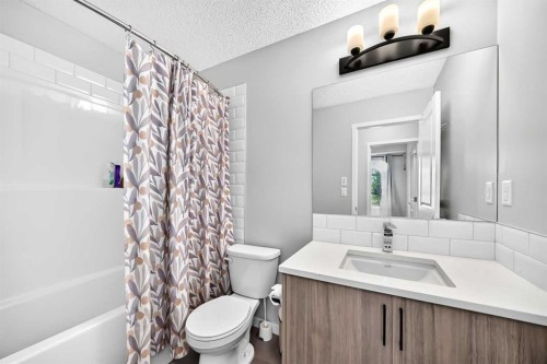 2105-33 Carringham Gate Nw, Calgary, AB 