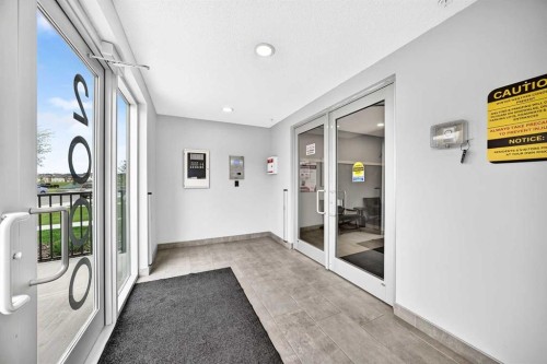 2105-33 Carringham Gate Nw, Calgary, AB 