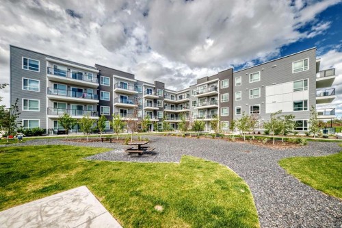 2105-33 Carringham Gate Nw, Calgary, AB 