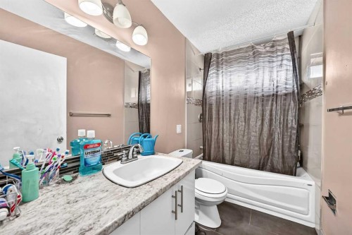 311 72 Avenue Ne, Calgary, AB 