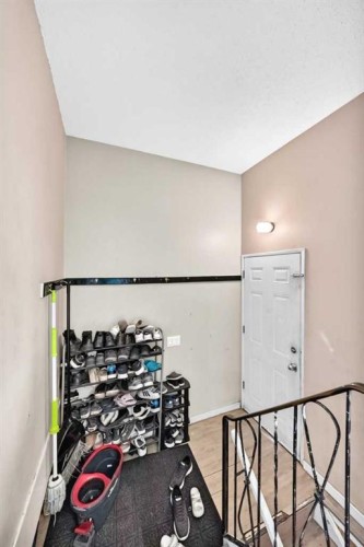 311 72 Avenue Ne, Calgary, AB 