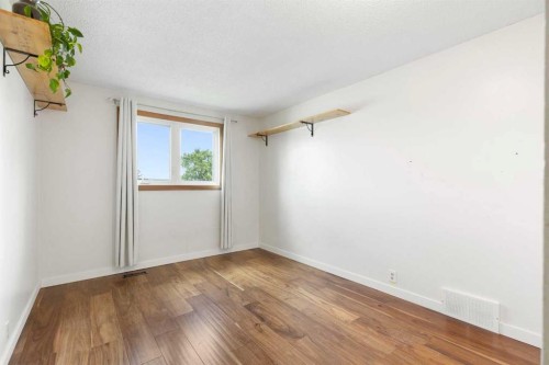 84 Abingdon Crescent Ne, Calgary, AB 