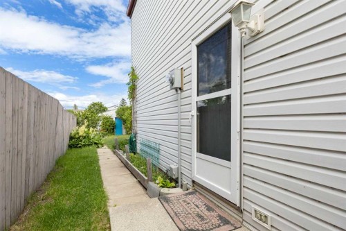 84 Abingdon Crescent Ne, Calgary, AB 