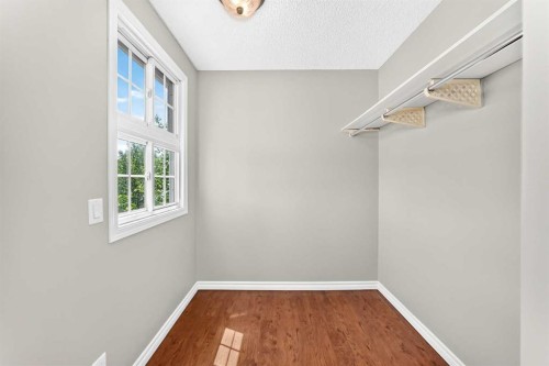 171 Erin Woods Drive Se, Calgary, AB 