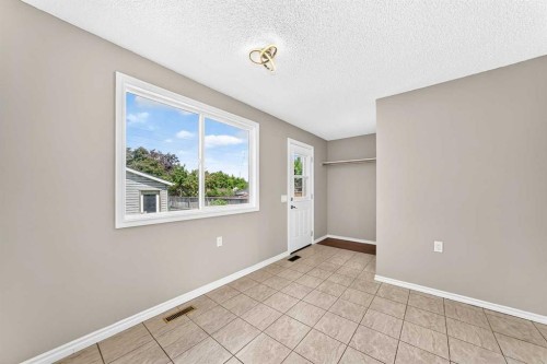171 Erin Woods Drive Se, Calgary, AB 