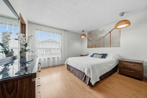 112 Cedargrove Way Sw, Calgary, AB 