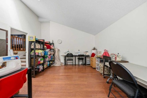 112 Cedargrove Way Sw, Calgary, AB 