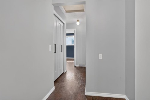 35 Penworth Place Se, Calgary, AB 