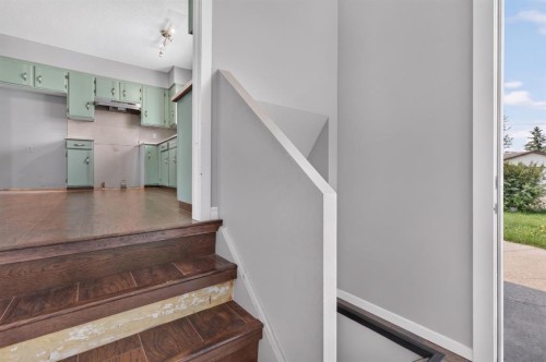 35 Penworth Place Se, Calgary, AB 