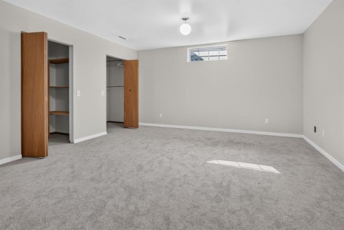 35 Penworth Place Se, Calgary, AB 