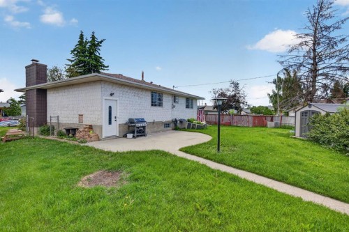 35 Penworth Place Se, Calgary, AB 