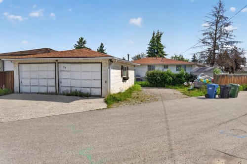 35 Penworth Place Se, Calgary, AB 