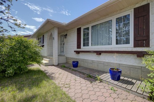 35 Penworth Place Se, Calgary, AB 