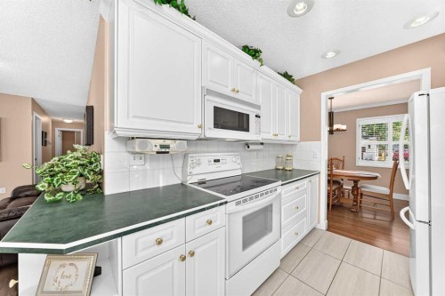 10435 Mapleridge Crescent Se, Calgary, AB 