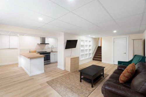 5431 Silverdale Drive Nw, Calgary, AB 