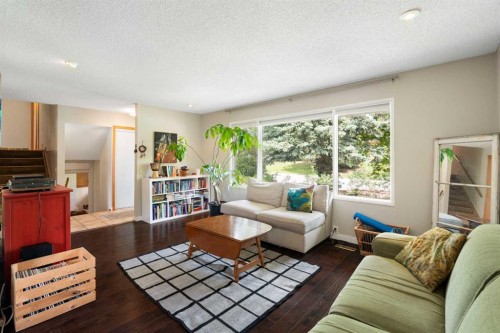 5431 Silverdale Drive Nw, Calgary, AB 