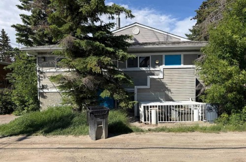 4131 Bow Trail Sw, Calgary, AB 