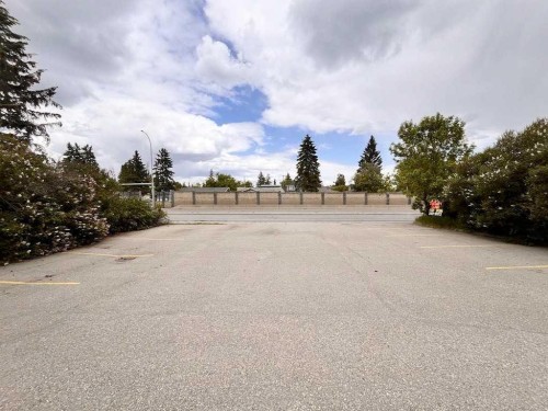 4131 Bow Trail Sw, Calgary, AB 